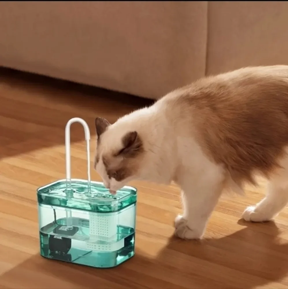 Cat/Dog Automatic Water Fountain Super Quiet USB-Powerder 50.72oz. Sky Blue